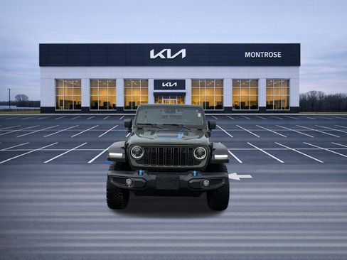 Used 2024 Jeep Wrangler Unlimited Rubicon 4xe w/ Technology Group AWD/4WD image 2