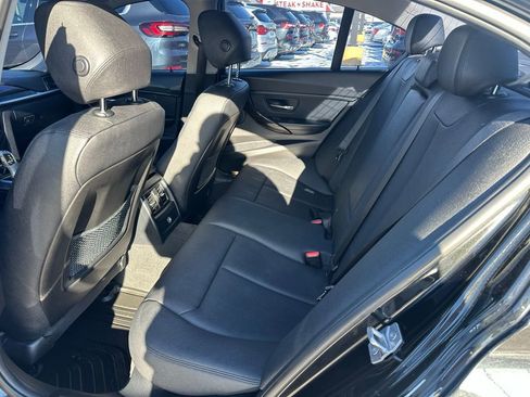 Used 2018 BMW 320i xDrive 320i xDrive image 13