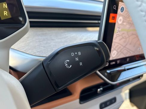 New 2025 Volkswagen ID. Buzz 1st Edition image 25