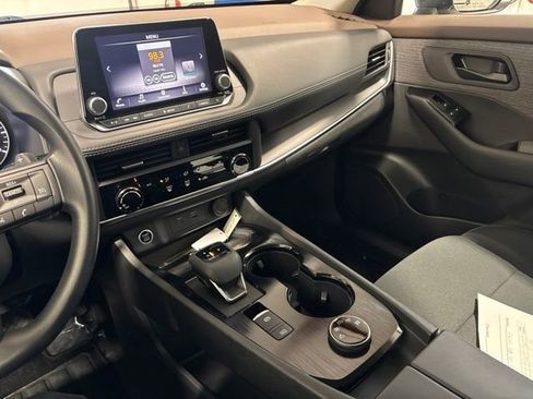 Used 2023 Nissan Rogue S AWD/4WD image 25