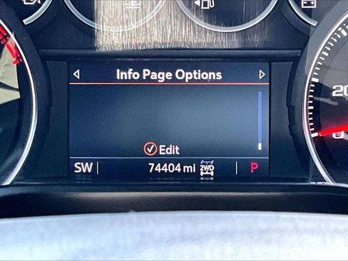 Used 2021 Chevrolet Silverado 1500 LT w/ Z71 Off-Road Package AWD/4WD image 3