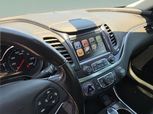 Used 2020 Chevrolet Impala LT FWD image 19