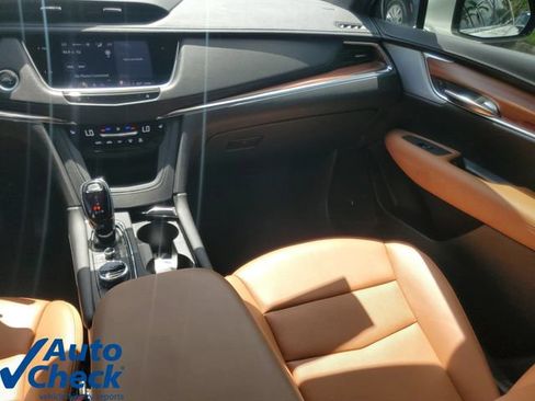 Certified 2023 Cadillac XT5 Premium Luxury FWD image 18