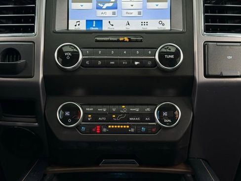 Certified 2019 Ford Expedition Max Platinum image 32