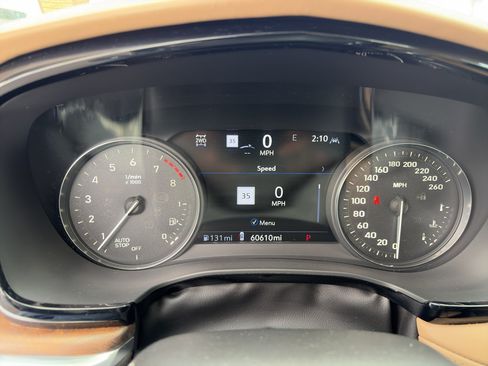 Used 2022 Cadillac XT5 Sportv w/ LPO, ONYX Package AWD/4WD image 9