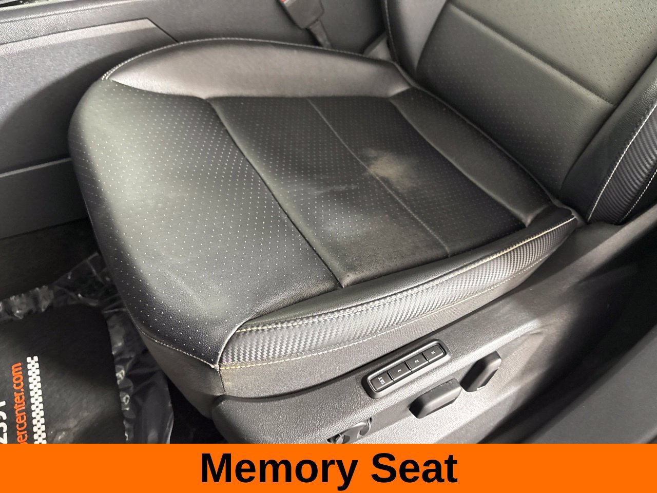 Used 2023 Volkswagen Atlas Cross Sport SEL R-Line AWD/4WD image 15
