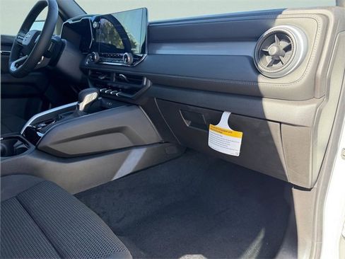 New 2025 Chevrolet Colorado LT image 11