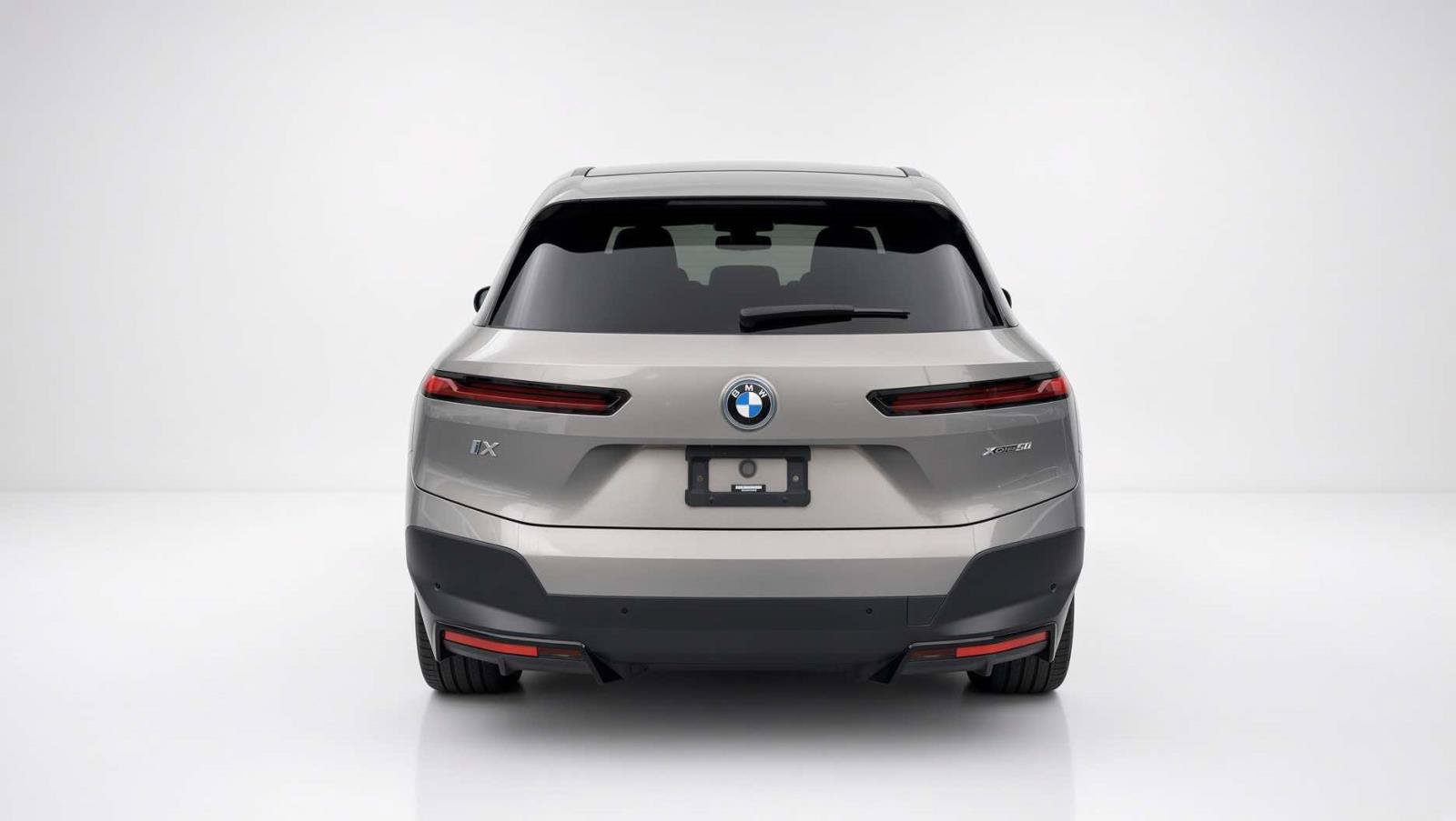 Used 2024 BMW iX xDrive50 w/ Premium Package AWD/4WD image 6