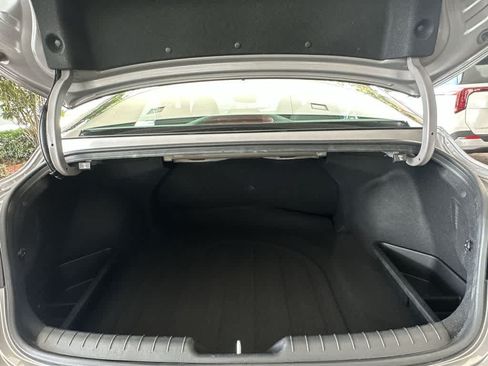 Used 2025 Hyundai Elantra SE FWD image 25