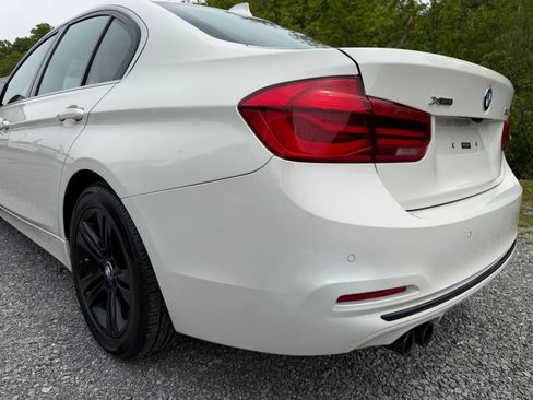 Used 2017 BMW 330i xDrive Sedan AWD/4WD image 14