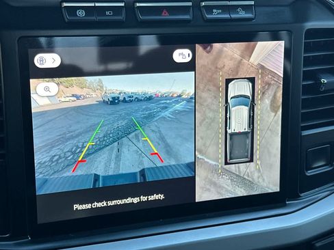 Used 2023 Ford F250 XLT w/ Black Appearance Package image 21