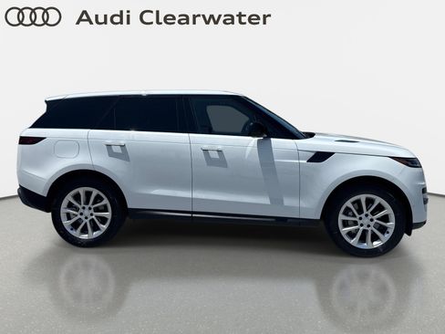 Used 2025 Land Rover Range Rover Sport SE AWD/4WD image 5