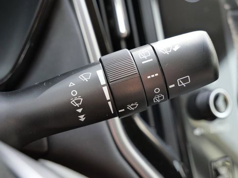 Used 2024 Subaru Outback Premium image 29