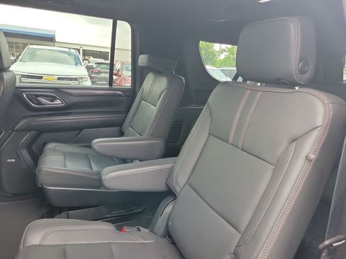 Used 2023 Chevrolet Suburban RST w/ Luxury Package RWD image 9