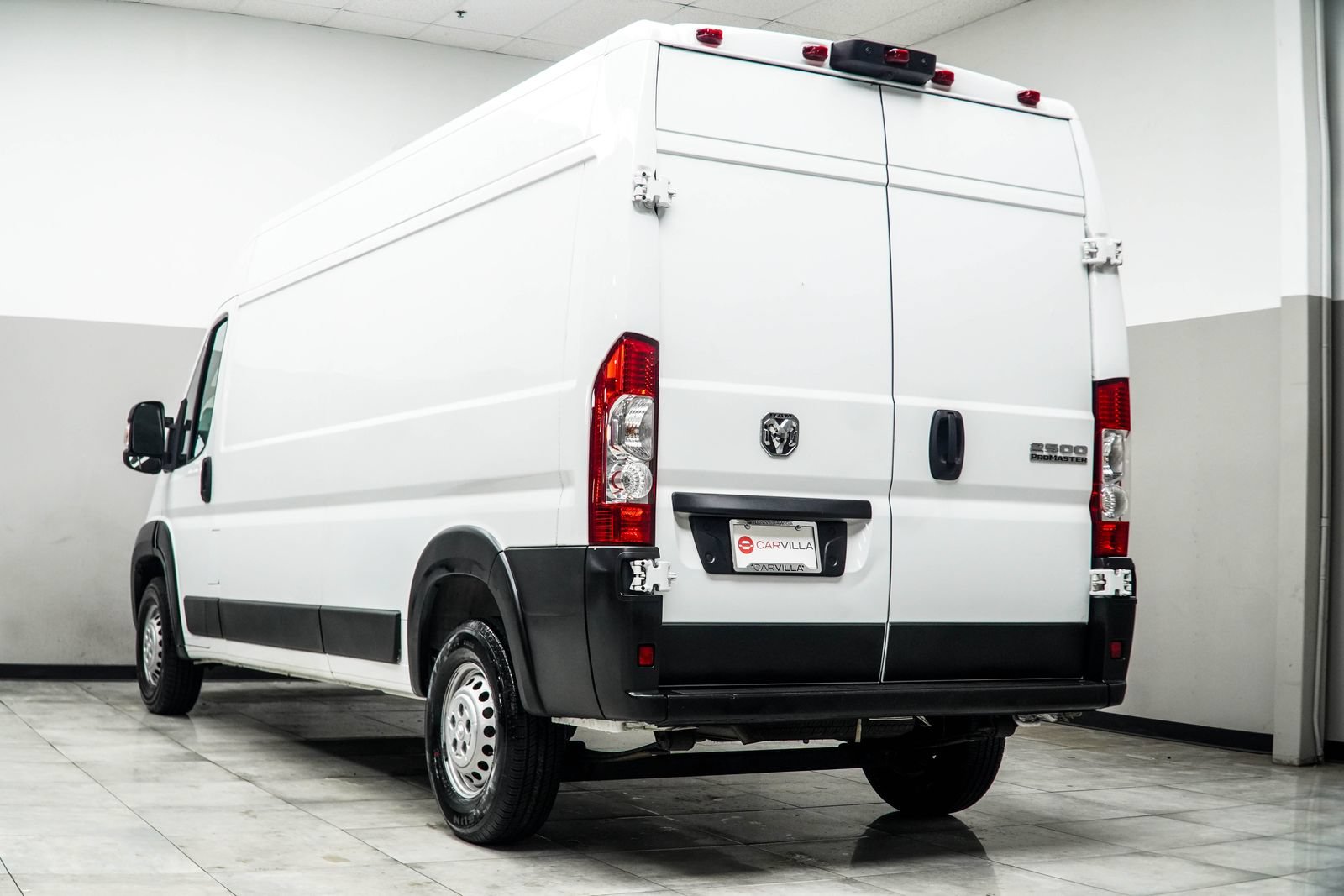 Used 2024 RAM ProMaster 2500 w/ Convenience Group FWD image 11