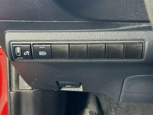 Used 2021 Toyota Corolla LE FWD image 10