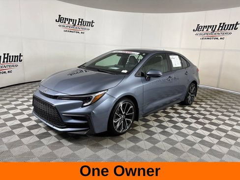 Used 2024 Toyota Corolla SE FWD image 3