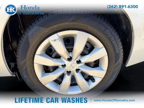 Used 2014 Toyota Corolla L image 9