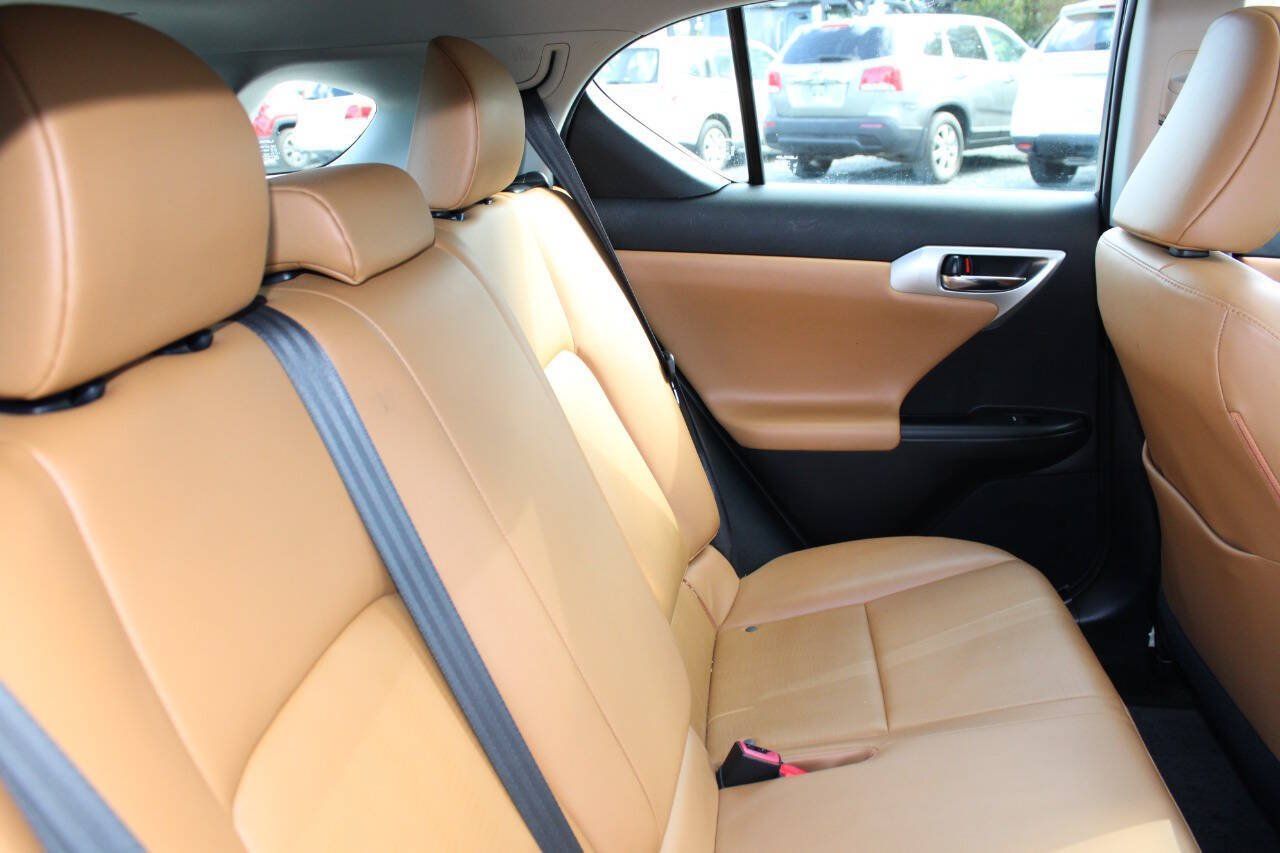 Used 2012 Lexus CT 200h Premium w/ Premium Audio Pkg FWD image 18