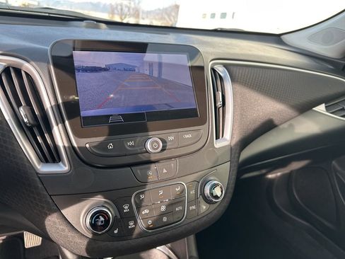 Used 2023 Chevrolet Malibu LT image 17
