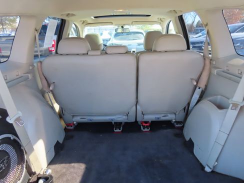 Used 2007 Mitsubishi Outlander XLS image 34