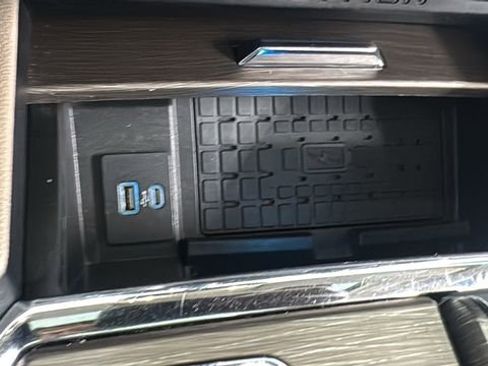 Used 2024 Ford Expedition Max Limited image 30