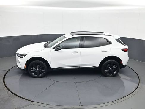 Used 2023 Buick Envision Essence w/ Sport Touring Package AWD/4WD image 28