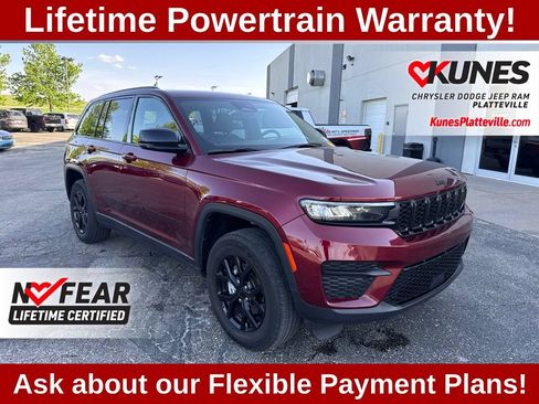 Used 2024 Jeep Grand Cherokee Altitude AWD/4WD image 1
