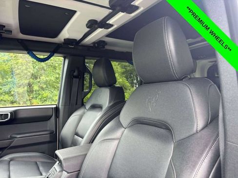 Used 2025 Ford Bronco Badlands w/ Sasquatch Package AWD/4WD image 6