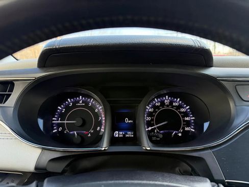 Used 2015 Toyota Avalon Limited image 14