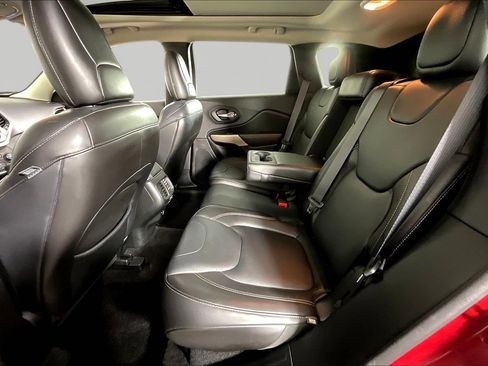 Used 2017 Jeep Cherokee Limited image 22