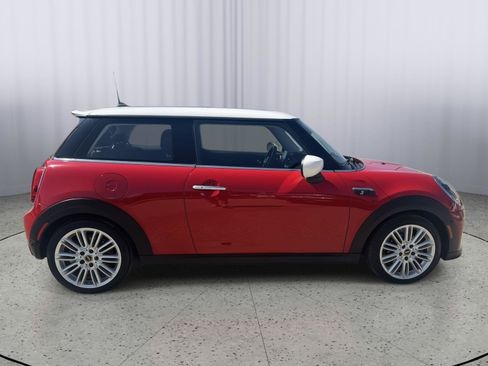 Used 2022 MINI Cooper SE w/ Driver Assistance Package FWD image 6