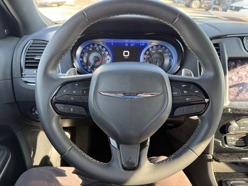 Used 2023 Chrysler 300 S image 11