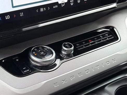 New 2026 Ford Expedition Active RWD image 23