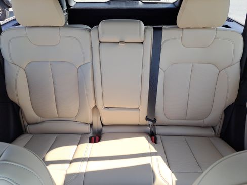 New 2025 Jeep Grand Cherokee Limited w/ Luxury Tech Group II image 33