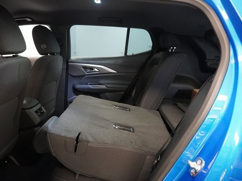 New 2026 Chevrolet Equinox EV LT image 24