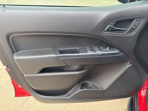 Used 2018 Chevrolet Colorado ZR2 w/ ZR2 Dusk Special Edition image 13