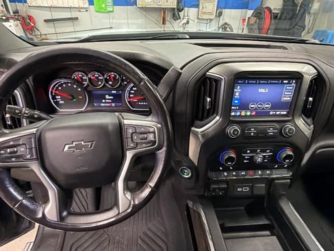 Used 2021 Chevrolet Silverado 1500 RST image 7