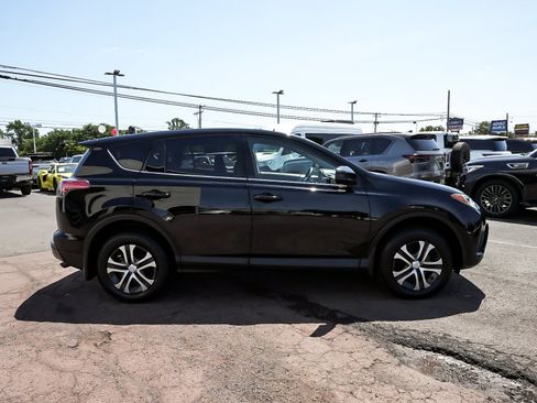 Used 2018 Toyota RAV4 LE w/ All Weather Liner Package AWD/4WD image 6
