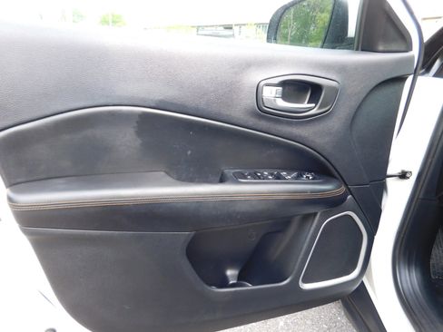 Used 2020 Jeep Compass Limited AWD/4WD image 15