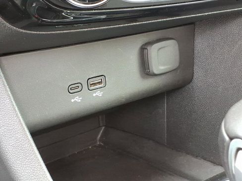 Used 2024 Buick Encore GX Sport Touring image 26