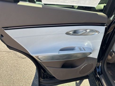 New 2026 Genesis Electrified GV70 image 40