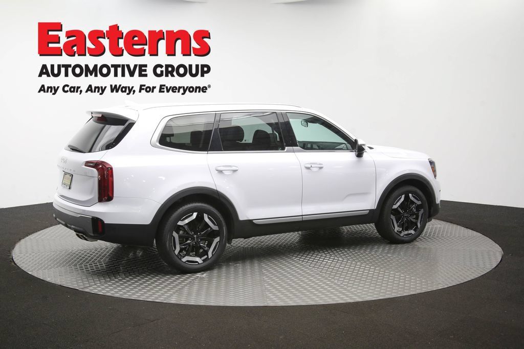 Used 2025 Kia Telluride S FWD image 45