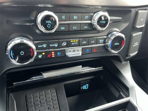 Used 2024 Ford F250 Lariat w/ Sport Appearance Package image 33