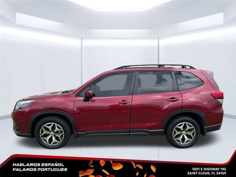 Used 2023 Subaru Forester Premium AWD/4WD image 2