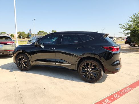 Used 2021 Chevrolet Blazer RS w/ Enhanced Convenience Package FWD image 4