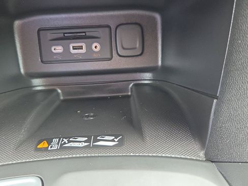 Used 2020 Chevrolet Equinox Premier FWD image 13