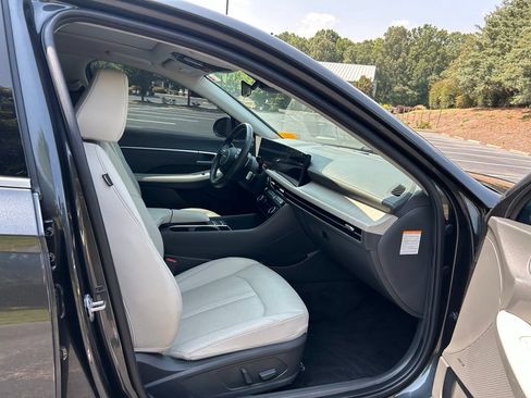 Used 2024 Hyundai Sonata Limited FWD image 41