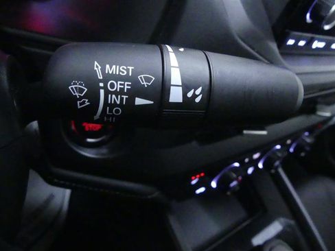 Used 2025 Honda Accord SE image 17