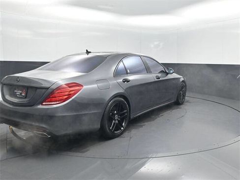 Used 2017 Mercedes-Benz S 550 4MATIC Sedan image 36